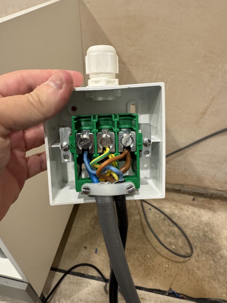 Re-installing the hob and cooker feed